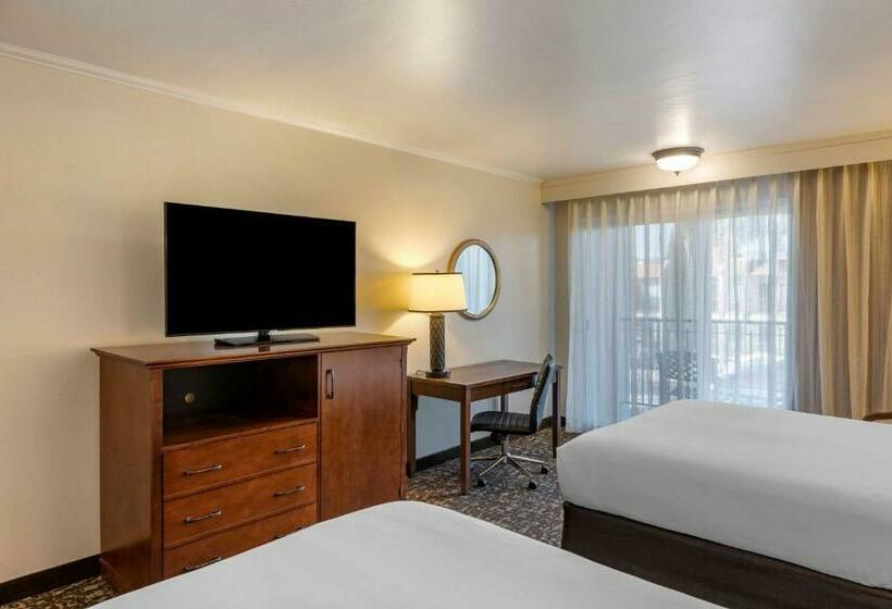 غرفة قياسية مزوَّدة بشُرفة, Best Western Plus Royal Oak