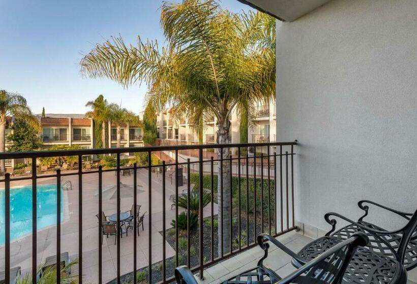 غرفة قياسية مزوَّدة بشُرفة, Best Western Plus Royal Oak