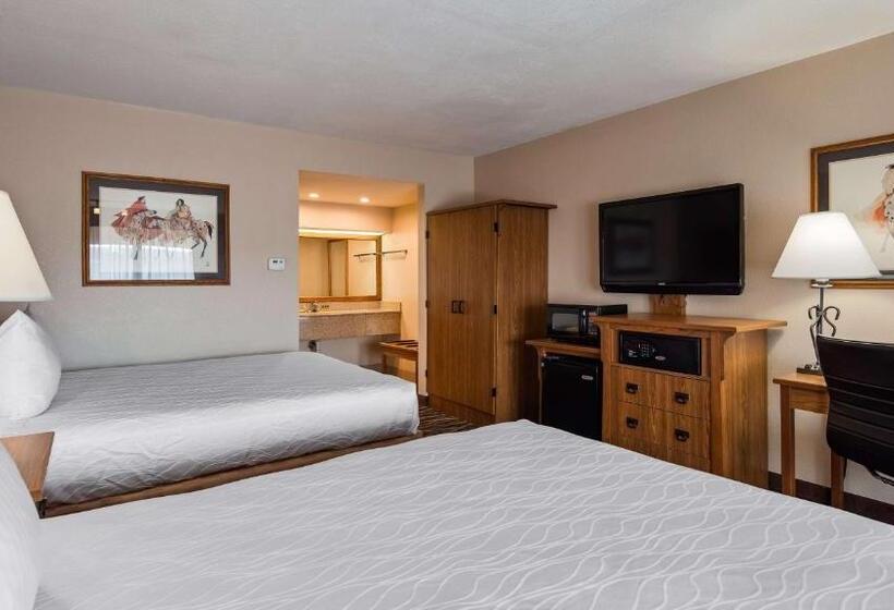 标准间带游泳池, Best Western Plus Saddleback Inn And Conference Center