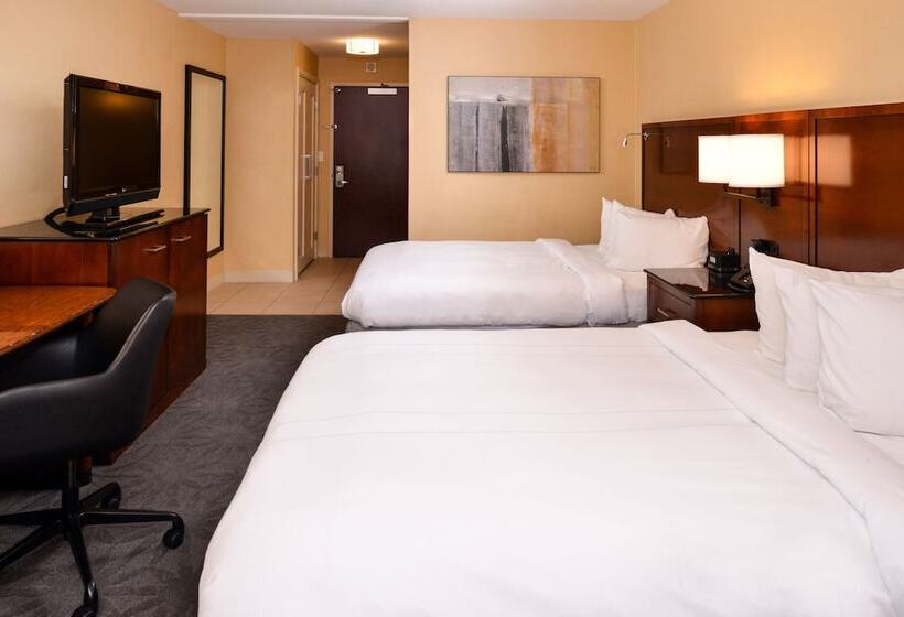 ２ダブルベッドのスタンダードルーム, Buffalo Marriott Niagara