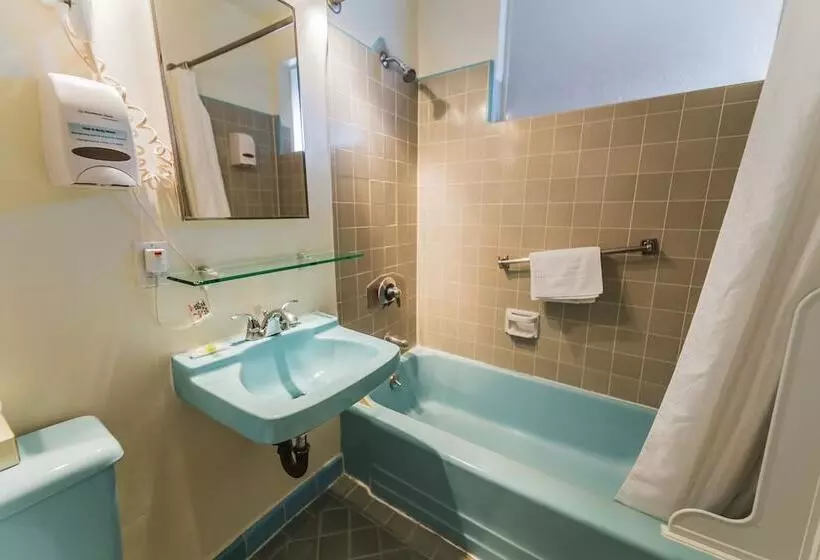 سوییت, Cal Mar Hotel Suites