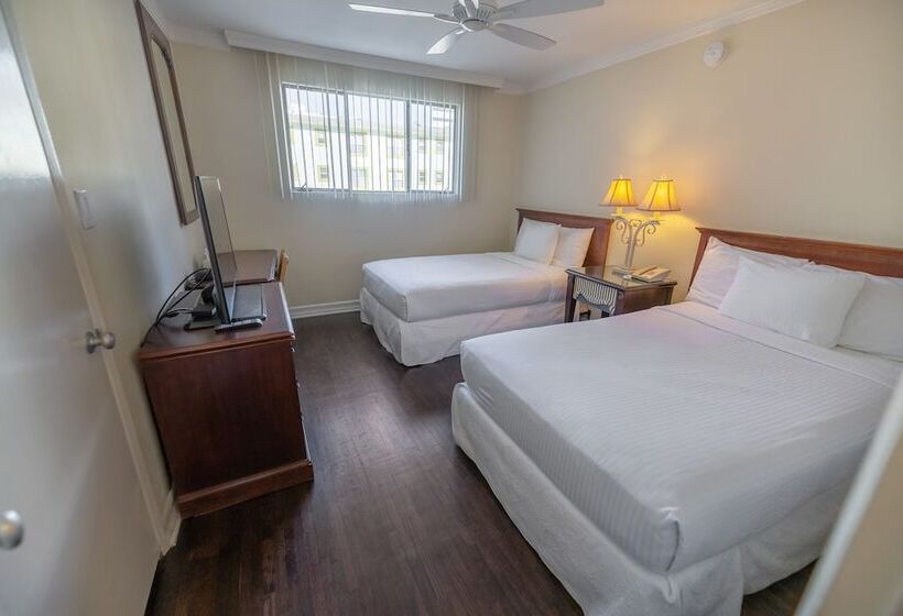 バルコニー付スイート, Cal Mar Hotel Suites