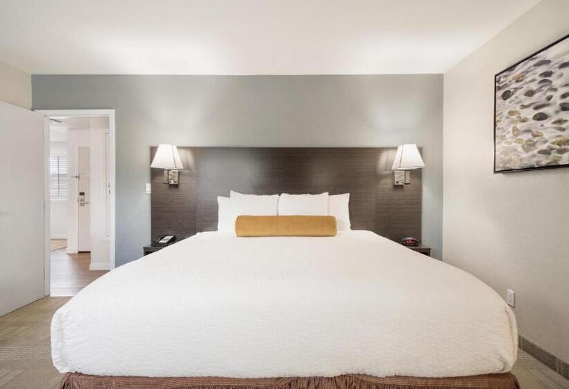 キングサイズベッドのスイートルーム, Casablanca Inn