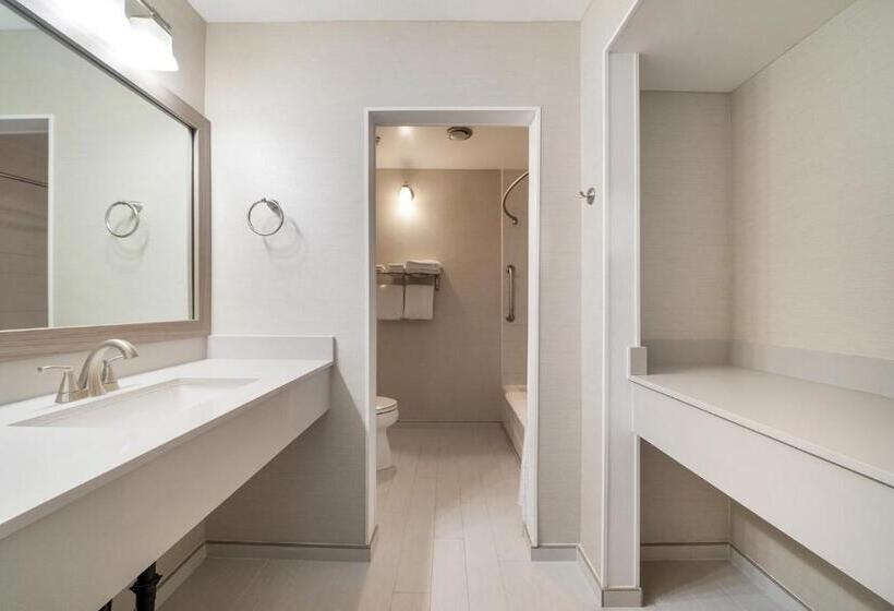 جناح سرير كينج, Casablanca Inn