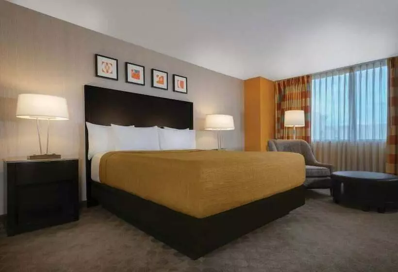 اتاق استاندارد با تخت بزرگ, Circus Circus Hotel, Casino & Theme Park