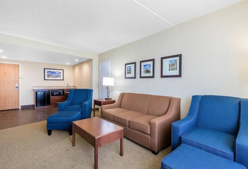 강 전망 스위트, Comfort Inn & Suites Event Center