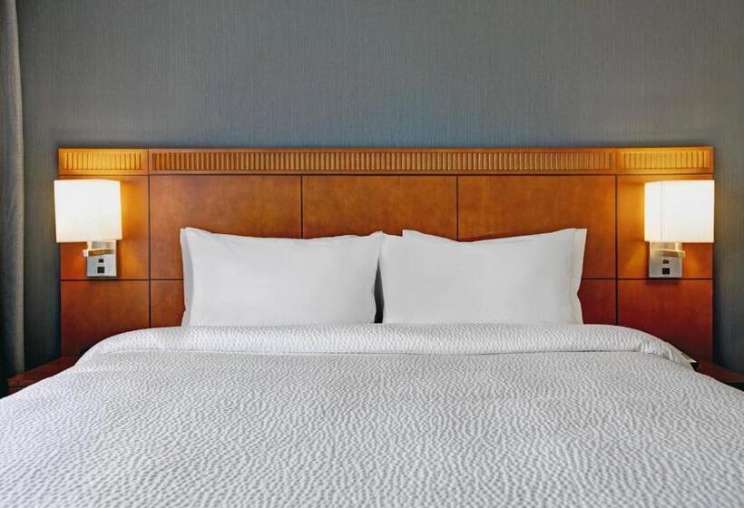 חדר סטנדרט עם מיטת קינג, Courtyard Chicago Elmhurst/oakbrook Area