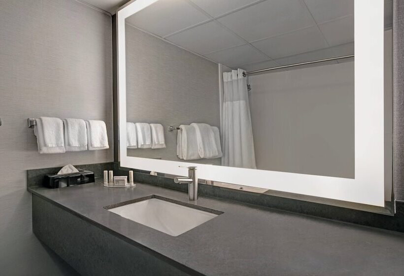 חדר סטנדרט שתי מיטות זוגיות, Courtyard Chicago Elmhurst/oakbrook Area