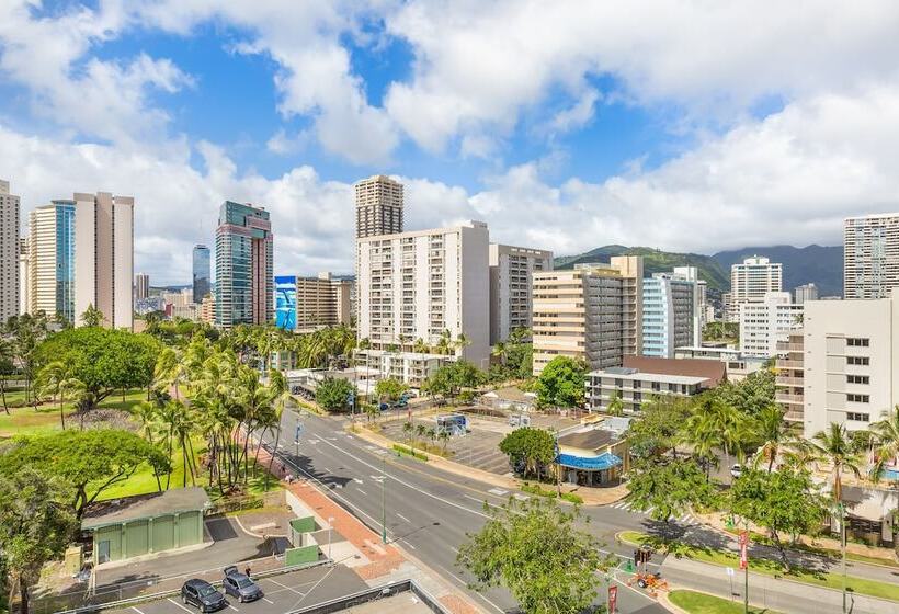 Номер Стандарт Двуспальная Кровать Вид на Город, Luana Waikiki Hotel & Suites