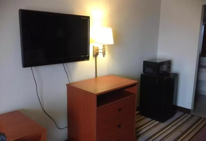 اتاق استاندارد با تخت بزرگ برای معلولان, Super 8 By Wyndham Longview/north