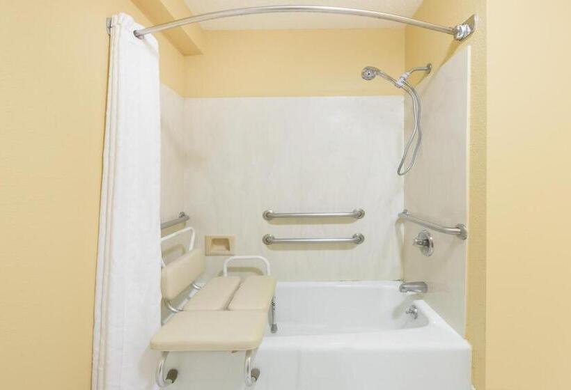 اتاق استاندارد با تخت بزرگ برای معلولان, Super 8 By Wyndham O'fallon