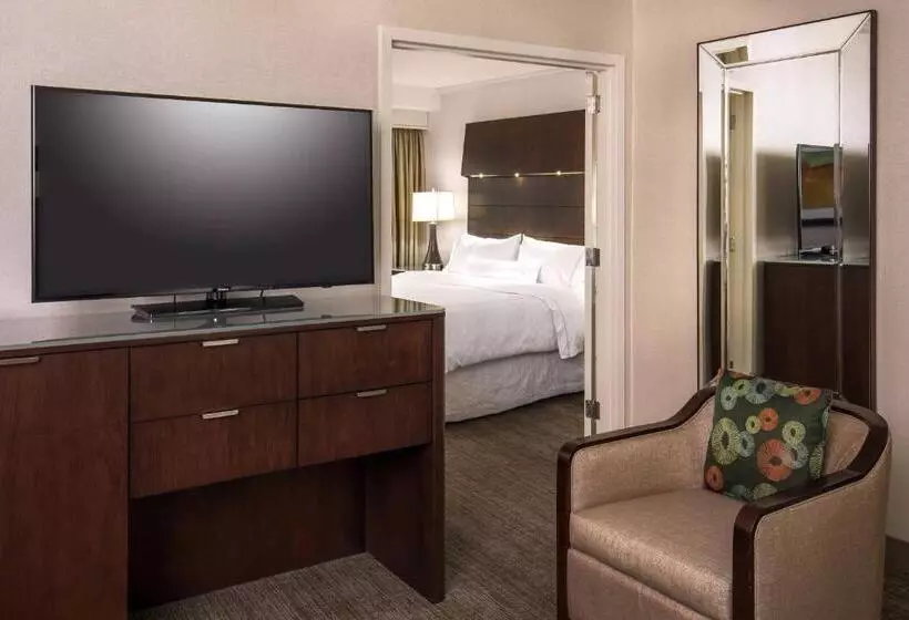 سوئیت جونیور با تخت بزرگ, The Westin Waltham Boston