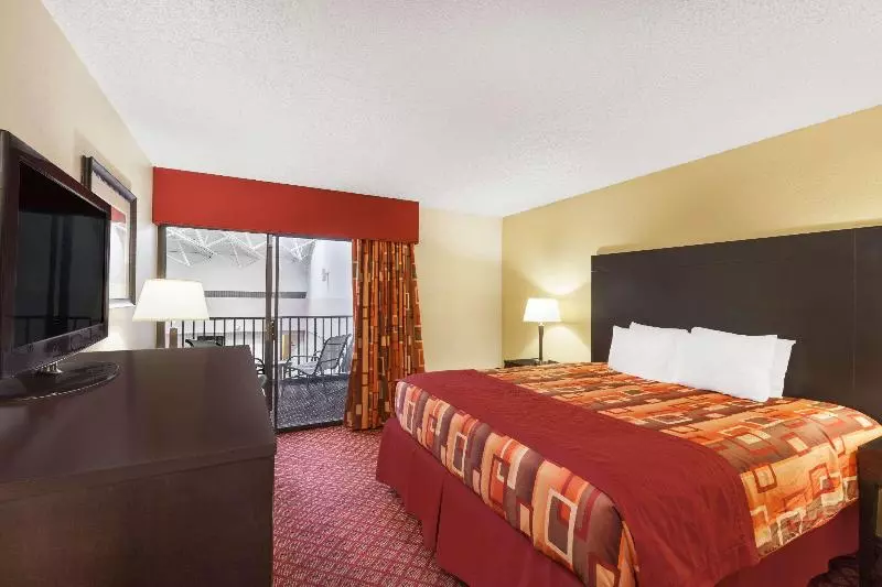 اتاق استاندارد با تخت بزرگ, Wyndham Garden Stillwater