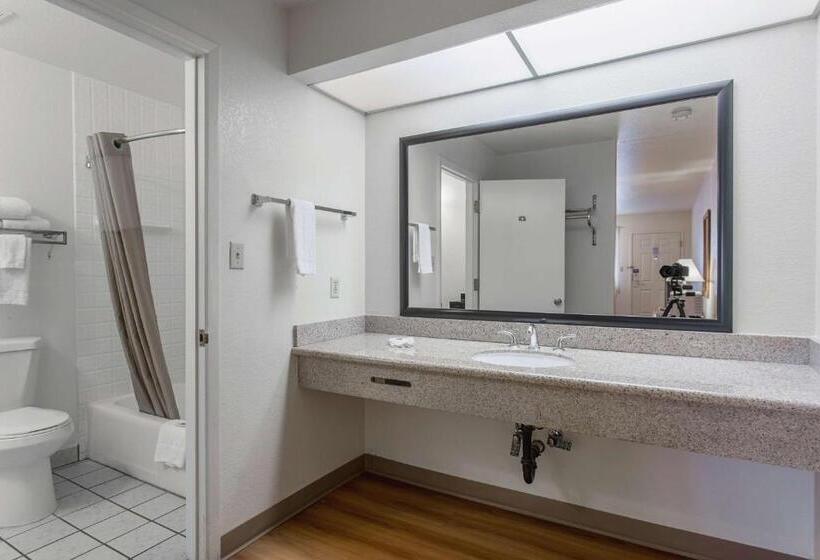 غرفة ديلوكس, Motel 6lordsburg, Nm