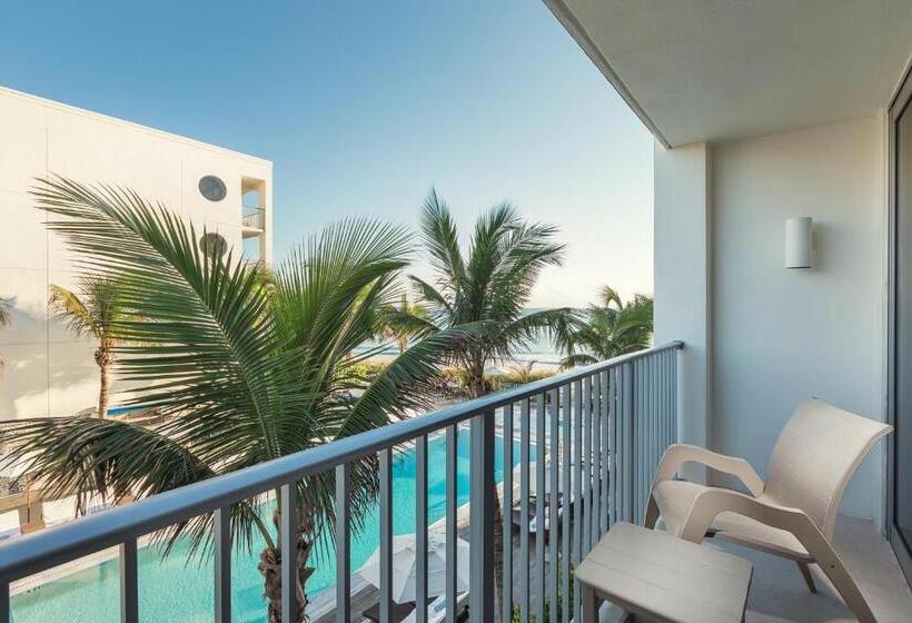 Номер Стандарт Вид на Бассейн, Costa D'este Beach Resort & Spa