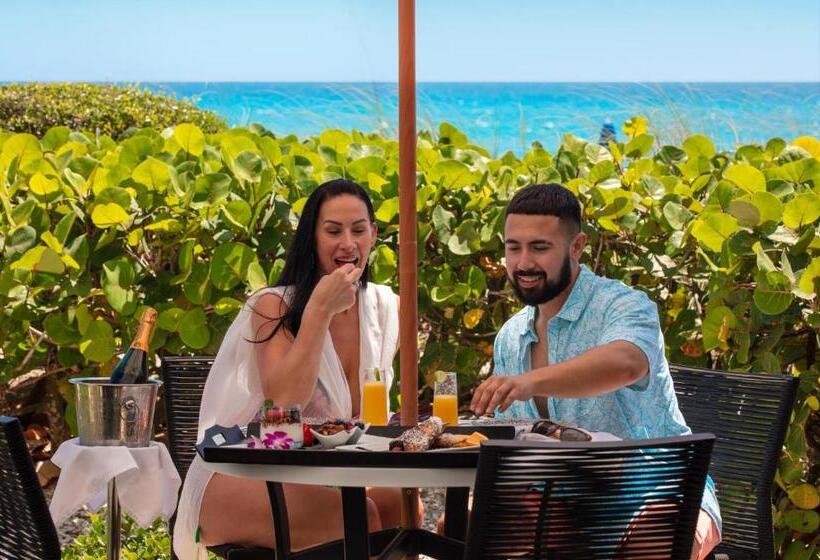 غرفة قياسية سرير كينج لذوى الإحتياجات الخاصة, Costa D'este Beach Resort & Spa