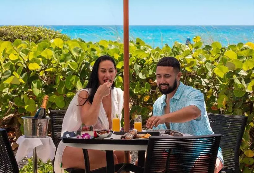 اتاق استاندارد با تخت بزرگ برای معلولان, Costa D'este Beach Resort & Spa