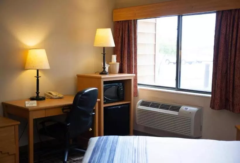 Sviitti King-vuode, Americinn By Wyndham Pampa Event Center