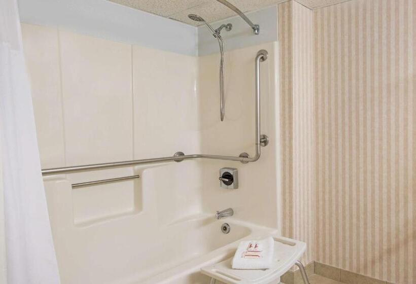 장애인용 디럭스룸, Baymont By Wyndham Bartonsville Poconos