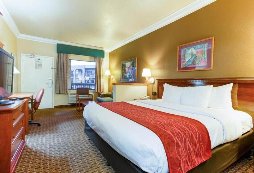 Люкс Кровать Кинг, Comfort Inn & Suites San Francisco Airport North