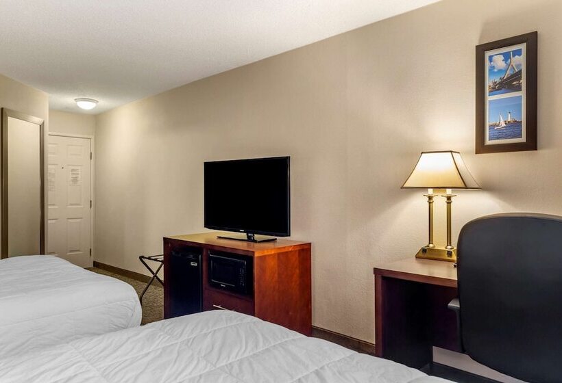 غرفه قياسيه سريرين مزدوجين, Comfort Inn Foxboro – Mansfield