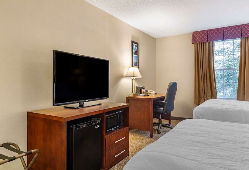 غرفه قياسيه سريرين مزدوجين, Comfort Inn Foxboro – Mansfield