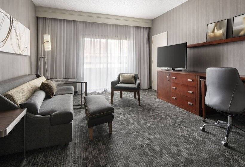 جناح, Courtyard By Marriott Boulder