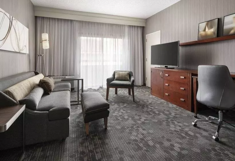 سوییت, Courtyard By Marriott Boulder