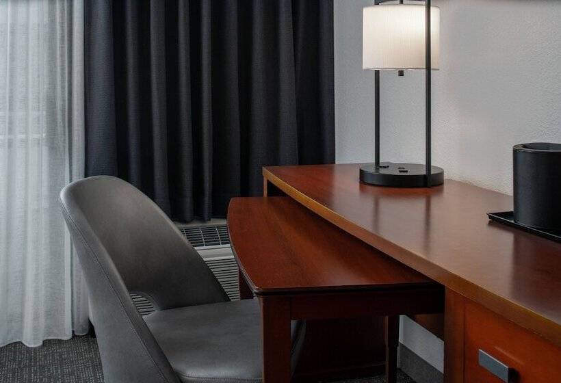 חדר סטנדרט שתי מיטות זוגיות, Courtyard By Marriott Memphis East/park Avenue
