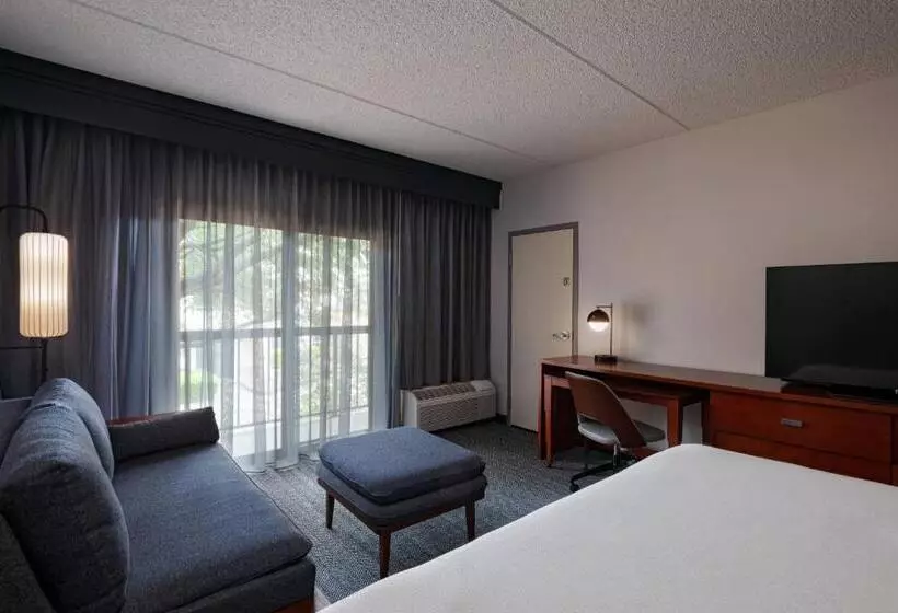 Standard Room King Size Bed