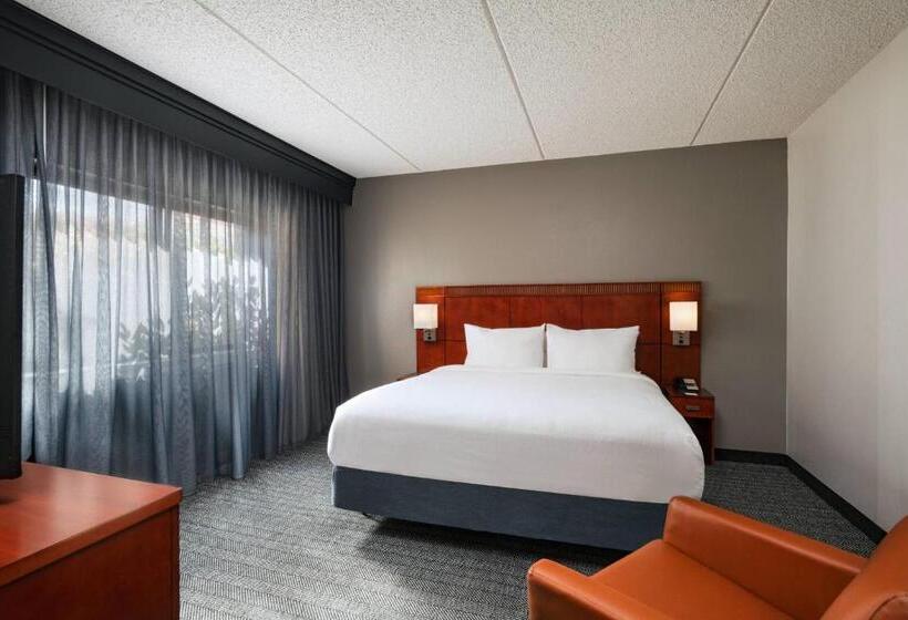 מיטת קינג בסוויטה, Courtyard By Marriott San Antonio Medical Center