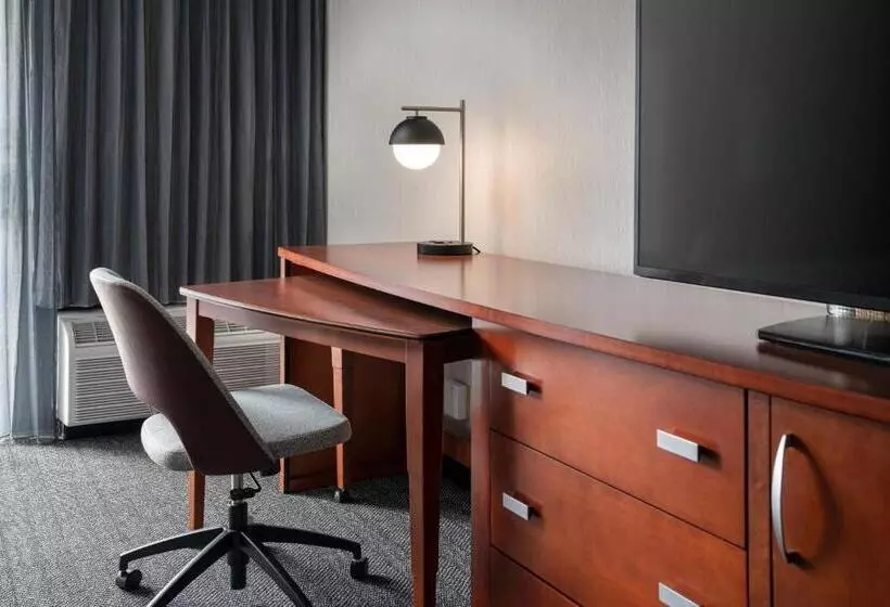 اتاق استاندارد با تخت بزرگ, Courtyard Seattle Southcenter