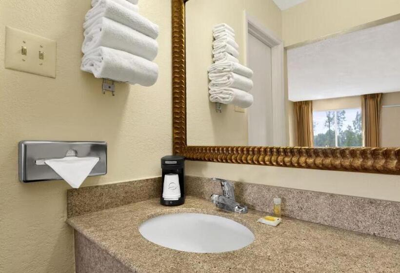 غرفة قياسية سرير كينج, Days Inn By Wyndham Emporia