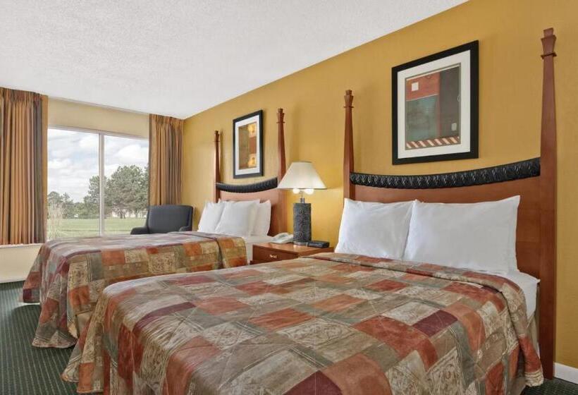 غرفه قياسيه سريرين مزدوجين, Days Inn By Wyndham Emporia