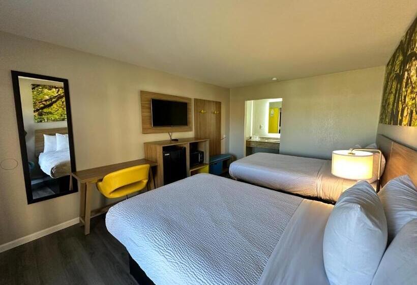 غرفة ديلوكس, Days Inn By Wyndham Emporia