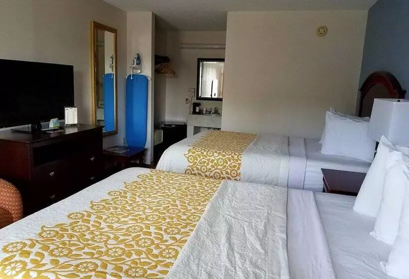 ２ダブルベッドのスタンダードルーム, Days Inn By Wyndham Richmond