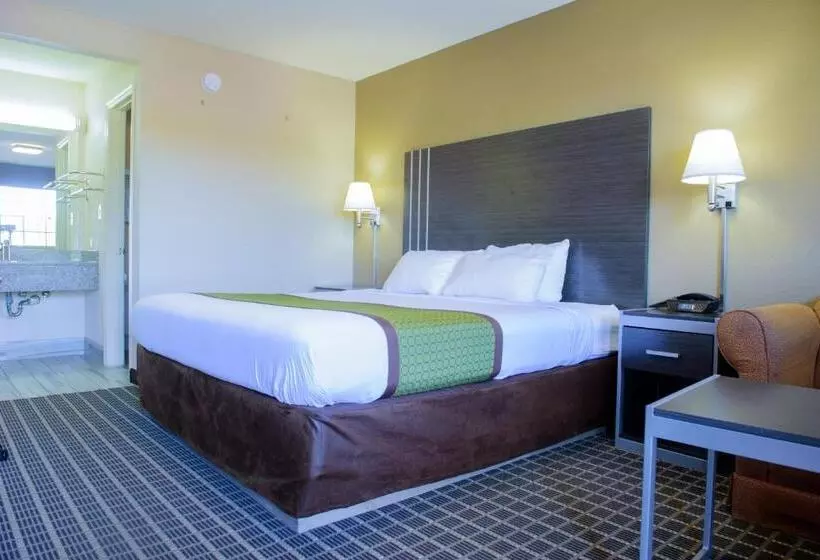 キングサイズベッドのスタンダードルーム, Days Inn & Suites By Wyndham Athens