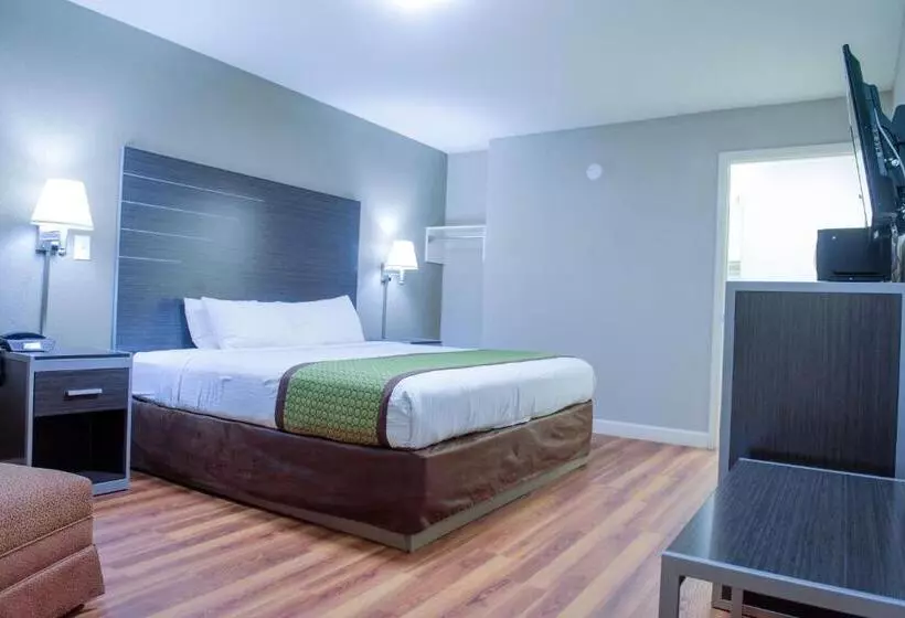 キングサイズベッドのスタンダードルーム, Days Inn & Suites By Wyndham Athens