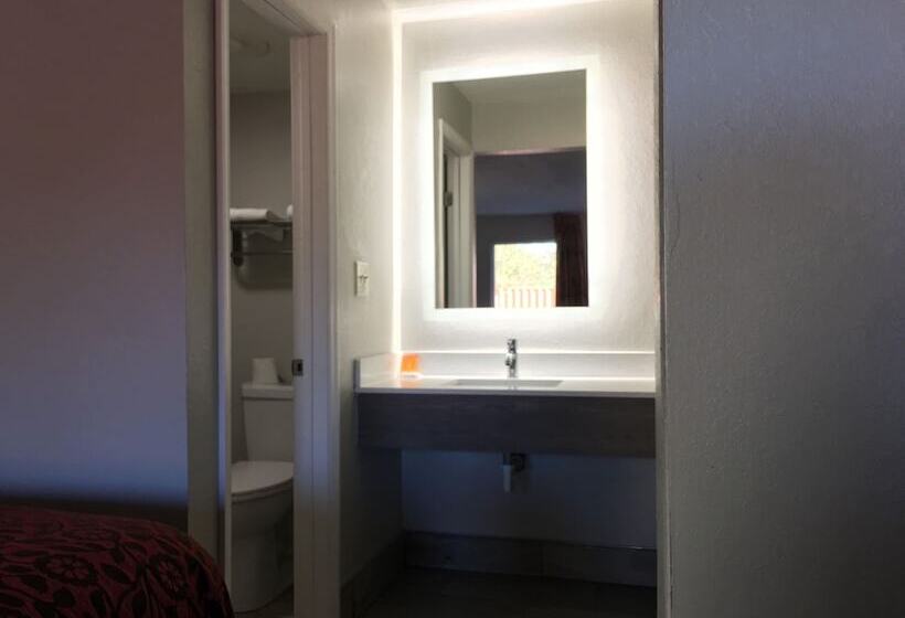 غرفه قياسيه سريرين مزدوجين, Days Inn & Suites By Wyndham Charleston Airport West