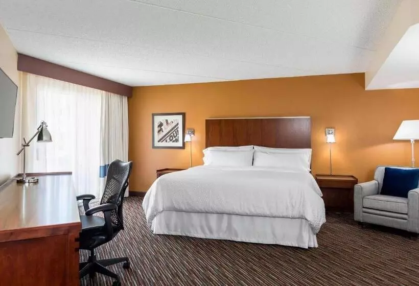 キングサイズベッドのスーペリアルーム, Four Points By Sheraton Buffalo Grove