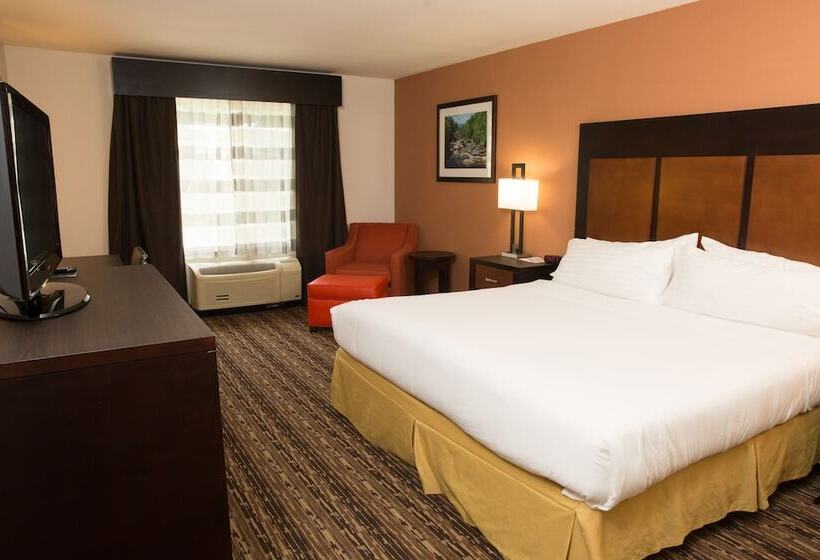 Люкс, Holiday Inn Express Hotel & Suites Cherokee Casino, An Ihg