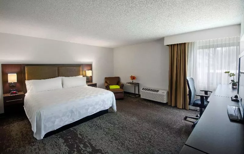 اتاق استاندارد با تخت بزرگ, Holiday Inn Princeton, An Ihg