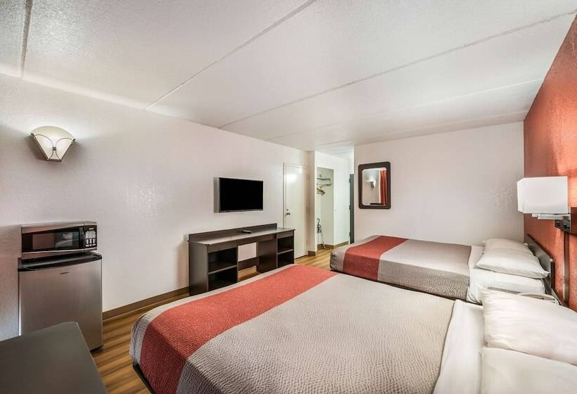 带2个双人床的标准工作室, Motel 6 Henderson, Tx