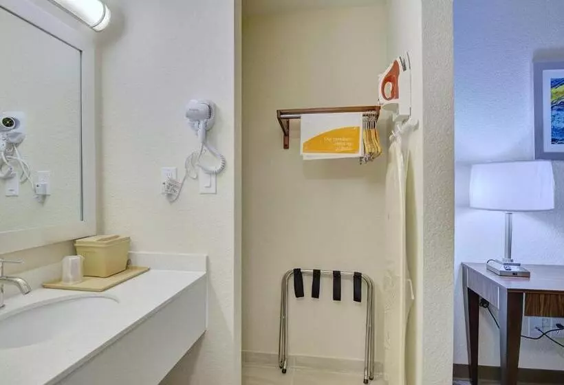 スタンダードルーム, Quality Inn & Suites