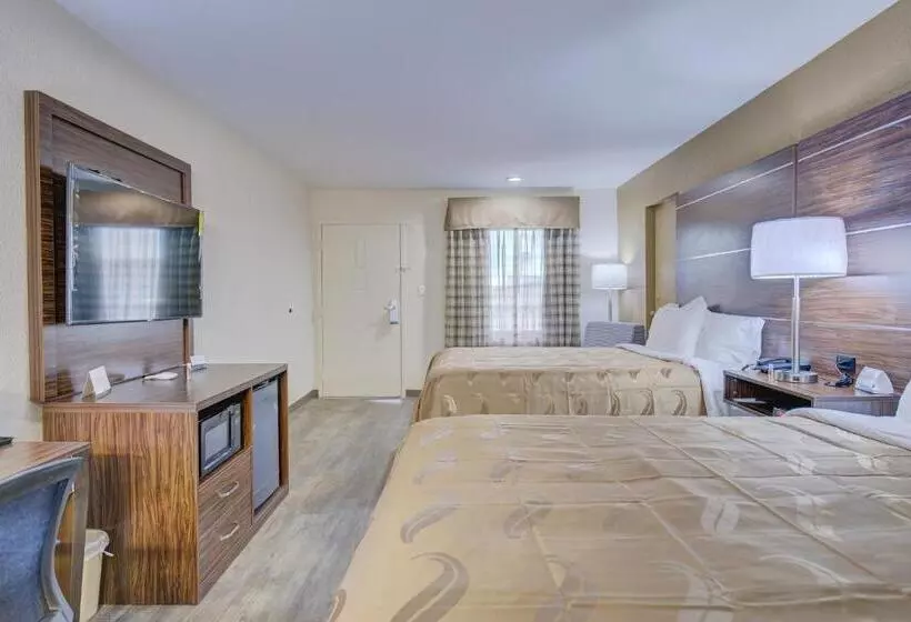 デラックスルーム, Quality Inn & Suites