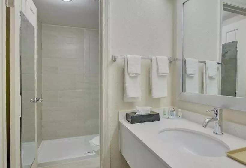 デラックスルーム, Quality Inn & Suites
