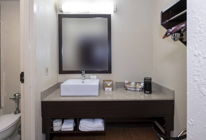 Номер Deluxe, Red Roof Inn Kenly   I 95