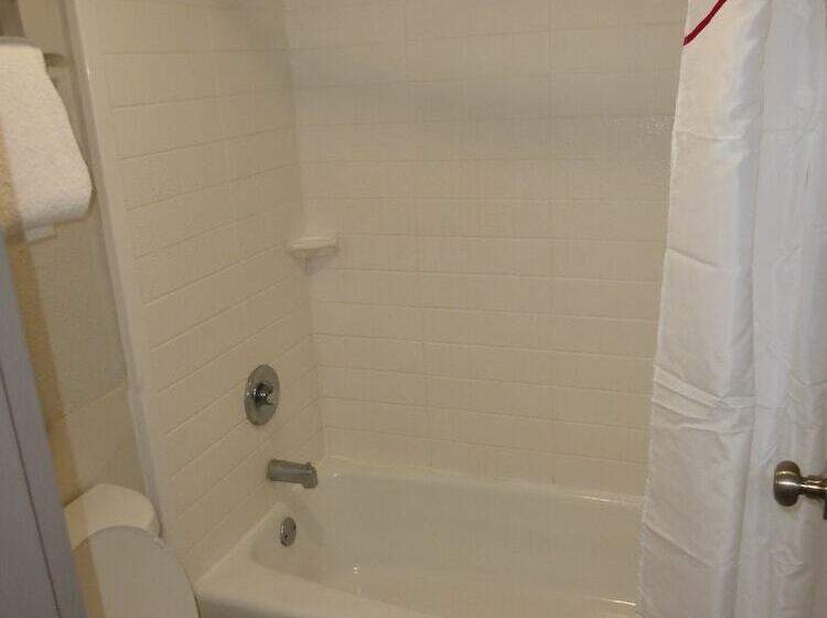 غرفة ديلوكس, Red Roof Inn Corpus Christi North  Near Downtown