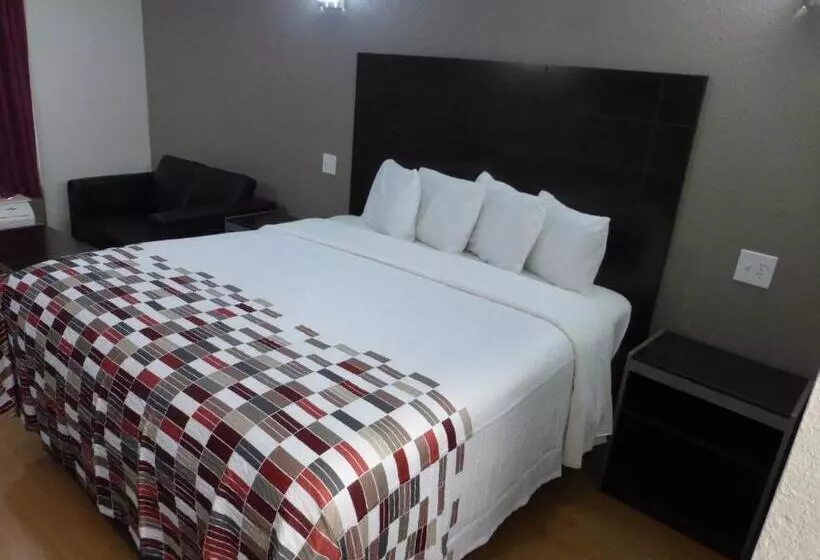 اتاق دلوکس مخصوص معلولین, Red Roof Inn Corpus Christi North  Near Downtown