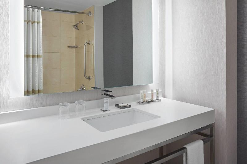 Номер Стандарт Адаптированный для Инвалидов, Days Inn By Wyndham Asheville West